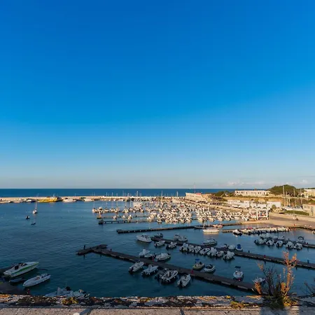 Bacchus Historic Otranto