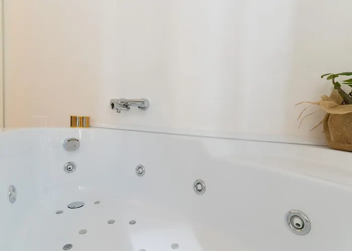 Bacchus Historic * Otranto